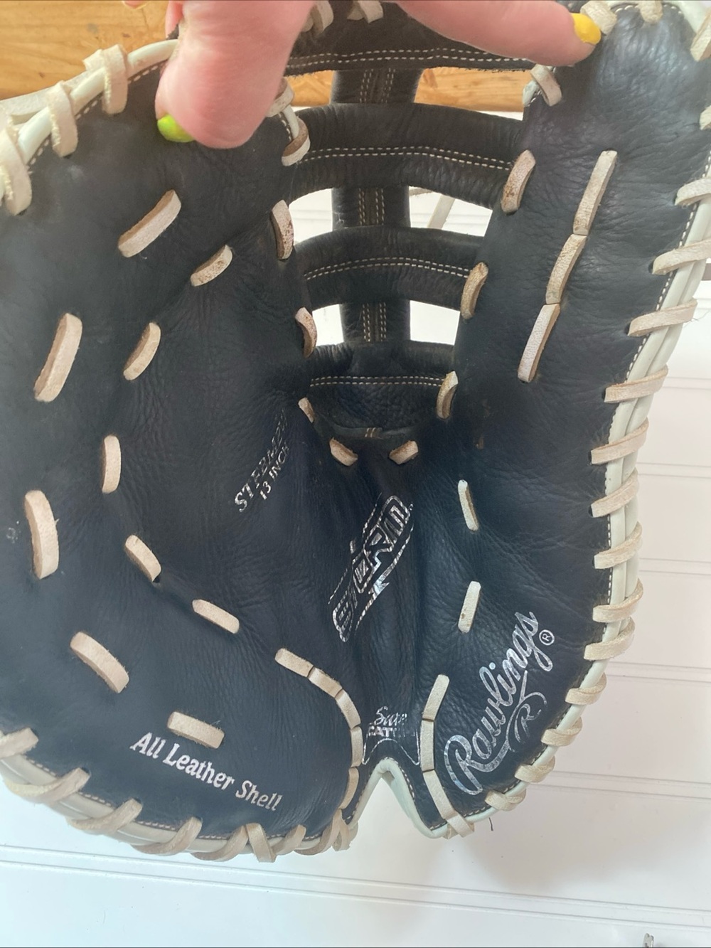 Rawlings Black and White Leather Baseball Glove - Picture 7 of 8